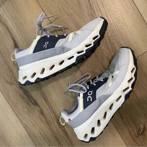 On Cloud Running Athletic Shoes